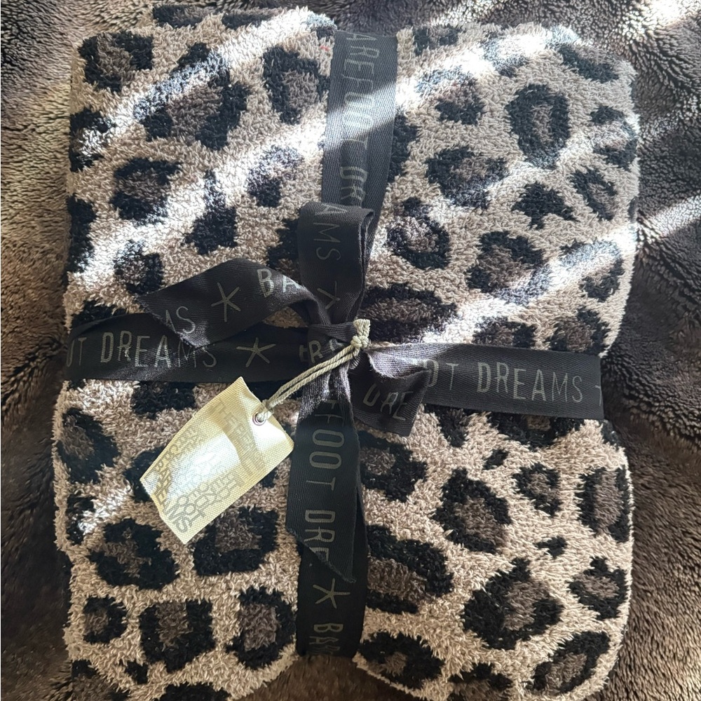 NWT - Barefoot Dreams Animal Print Throw Blanket
